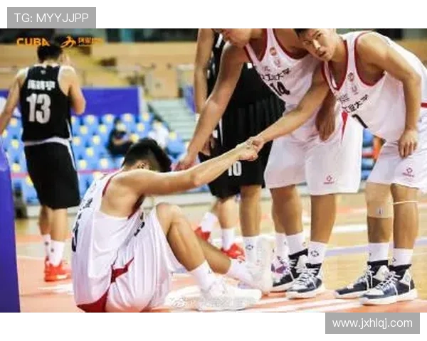 武汉篮球队进攻表现分析与得失总结探讨