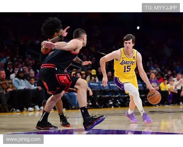 公牛与湖人激战正酣NBA直播精彩瞬间回顾与分析